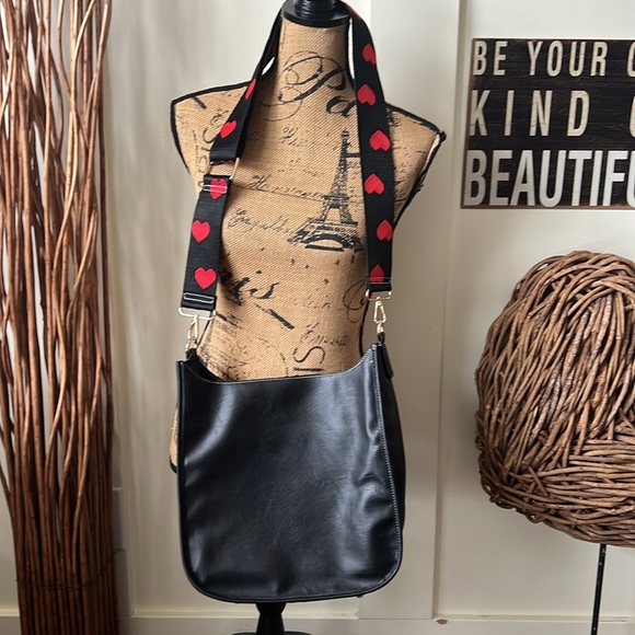 Adorable Black Vegan Leather Shoulder Bag W/Heart Patterned Strap & Black Strap - Picture 6 of 10